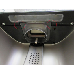 Диспенсер для воды Panasonic NR B 53V1 у холодильника